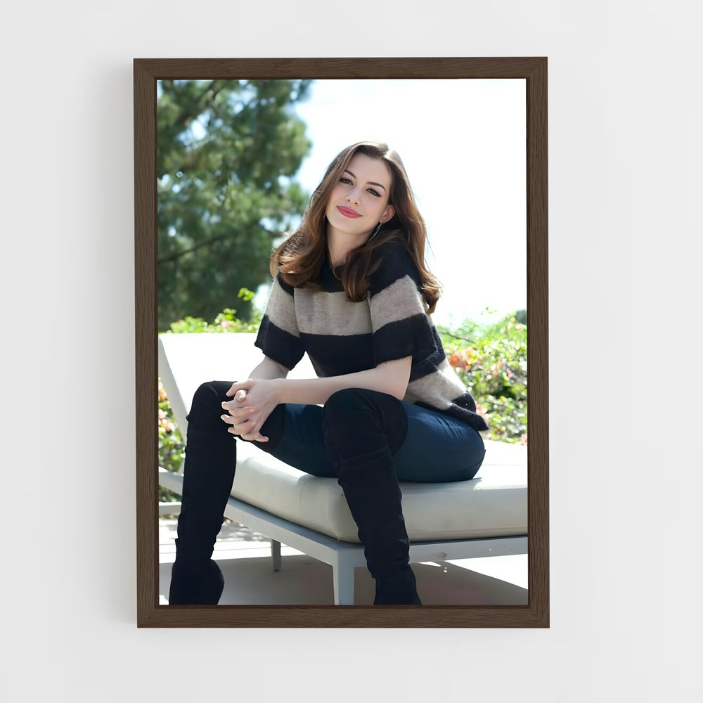ap-anne hathaway-10 cadre Bois foncé
