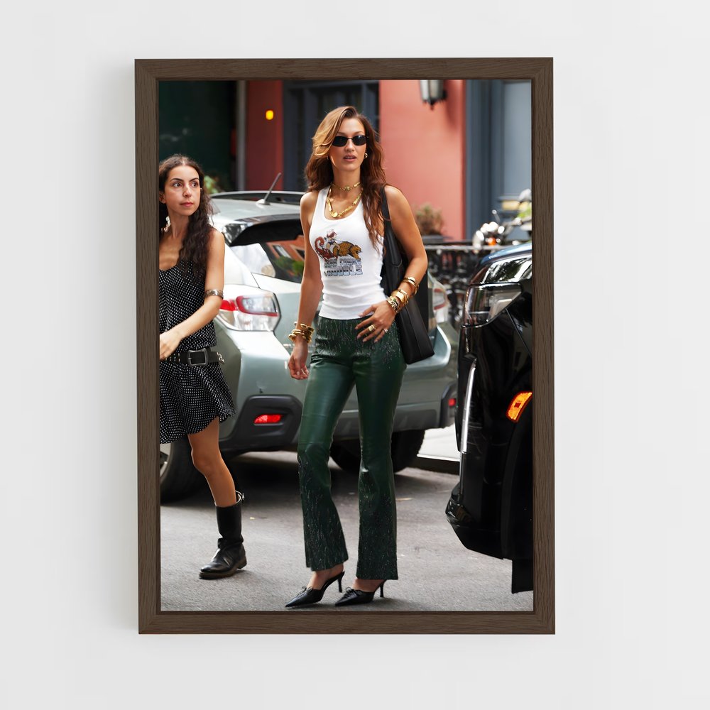 ap-bella hadid-1 cadre Bois foncé