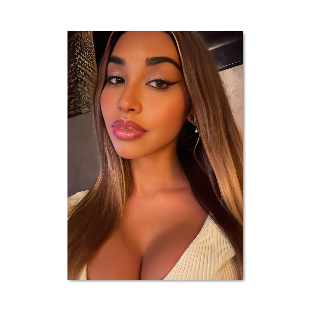 Poster Chantel jeffries 10129