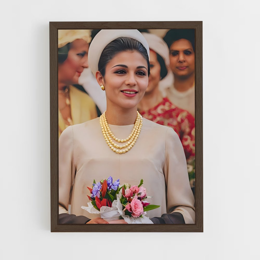 ap-princess farahnaz pahlavi-2 cadre Bois foncé