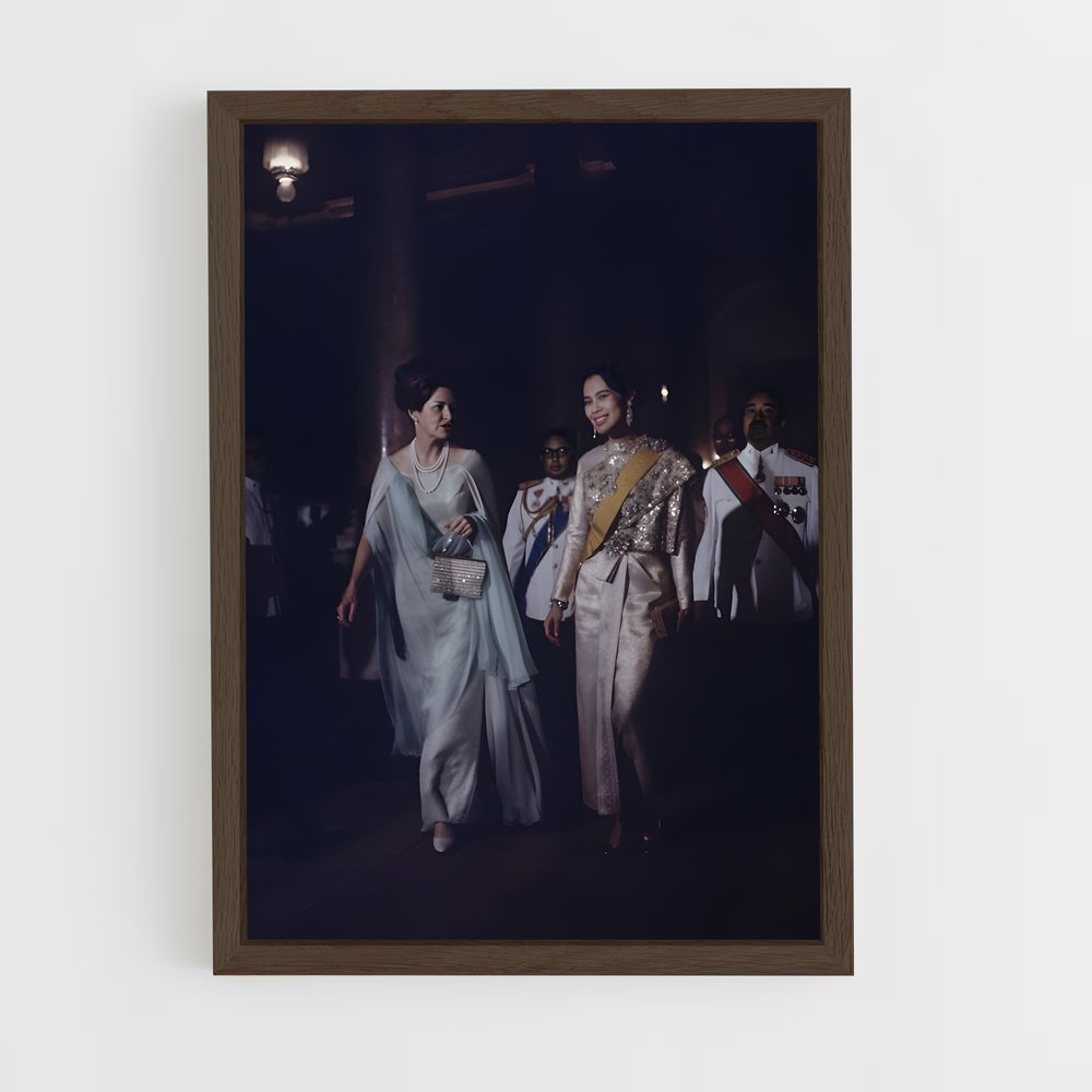 ap-thai royal family-2 cadre Bois foncé