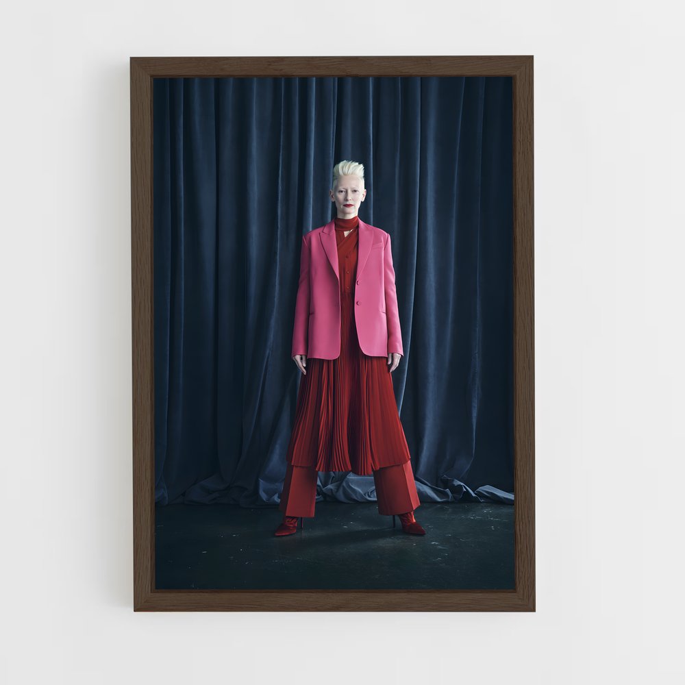 ap-tilda swinton-1 cadre Bois foncé