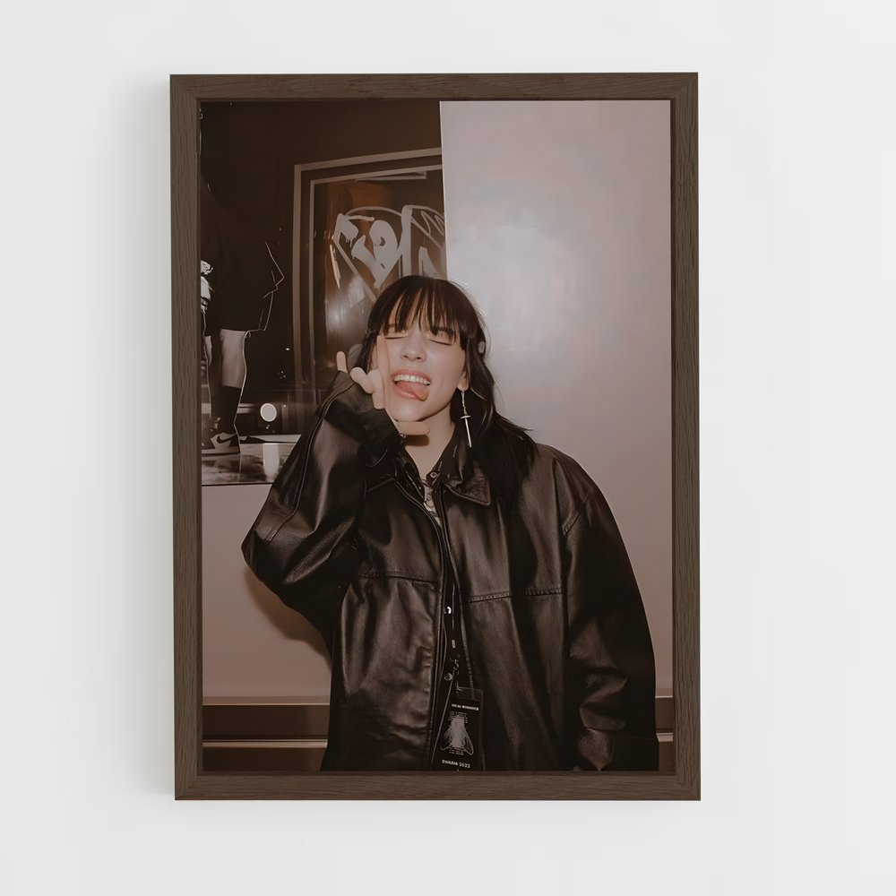 billie-eilish-8 cadre Bois foncé