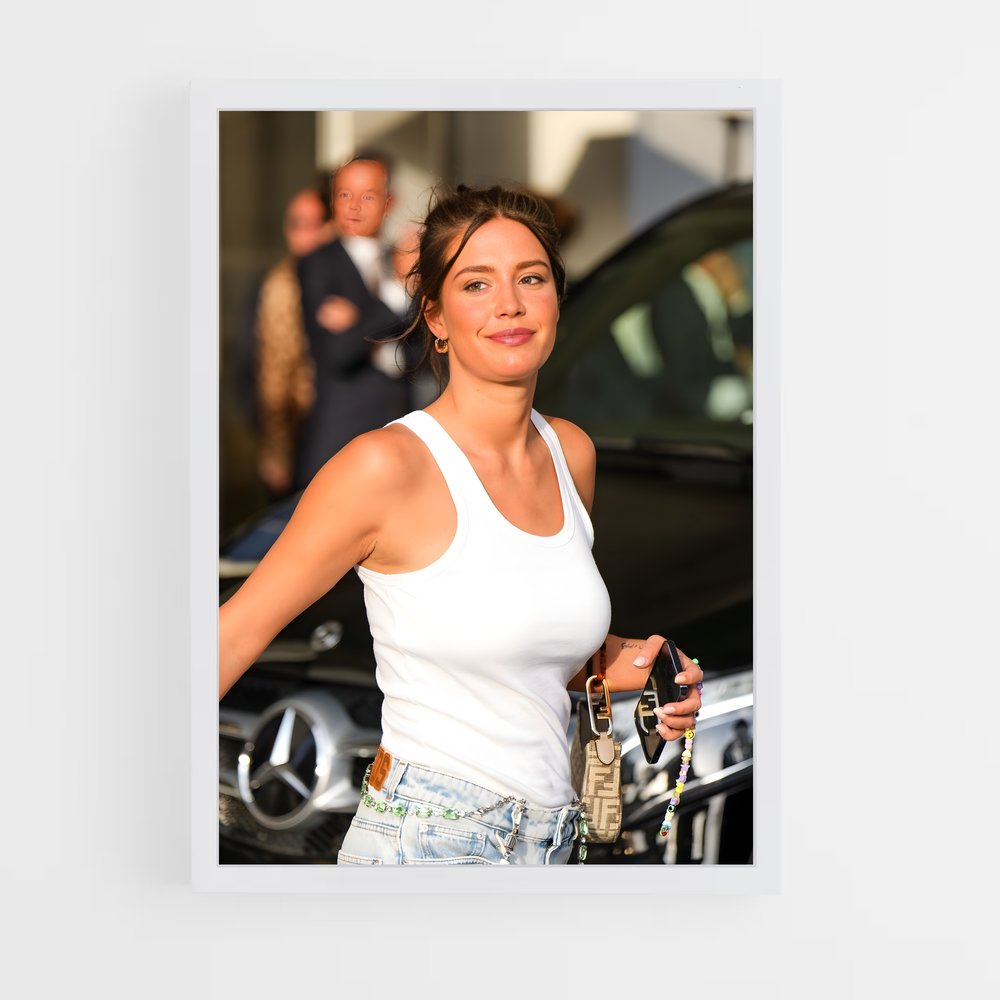 ap-adele exarchopoulos-4 cadre Blanc