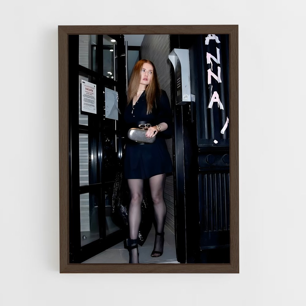 ap-anna delvey-1 cadre Bois foncé