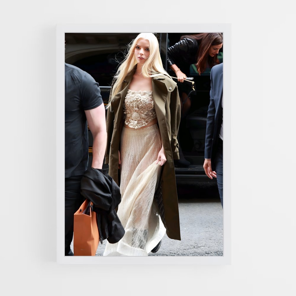 ap-anya taylor-joy-5 cadre Blanc