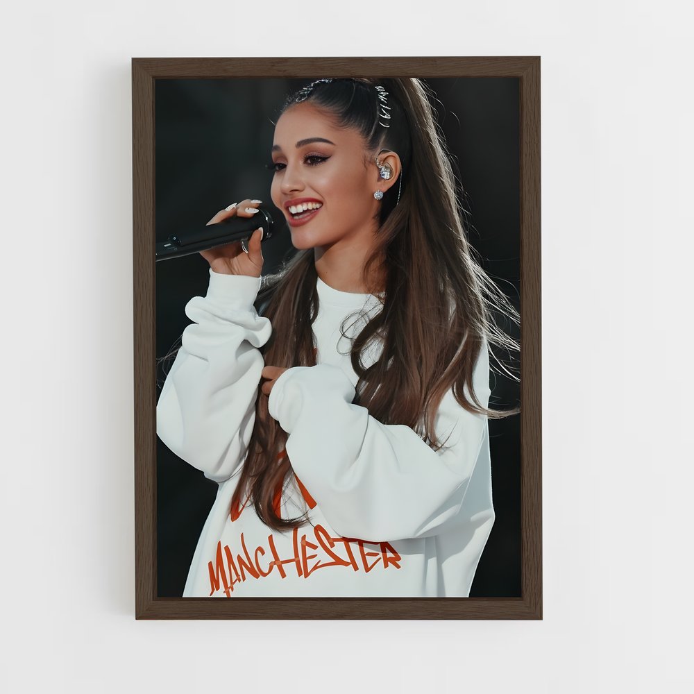 ap-ariana grande-4 cadre Bois foncé