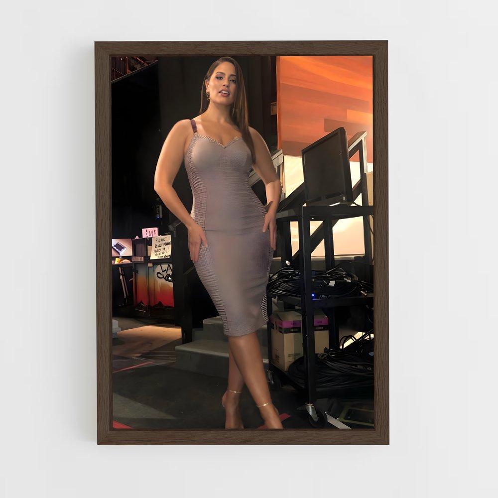 ap-ashley graham-6 cadre Bois foncé