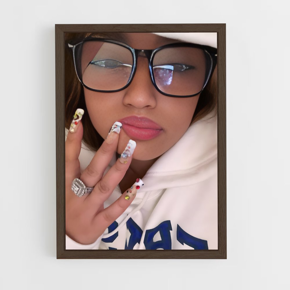 ap-avani gregg-2 cadre Bois foncé