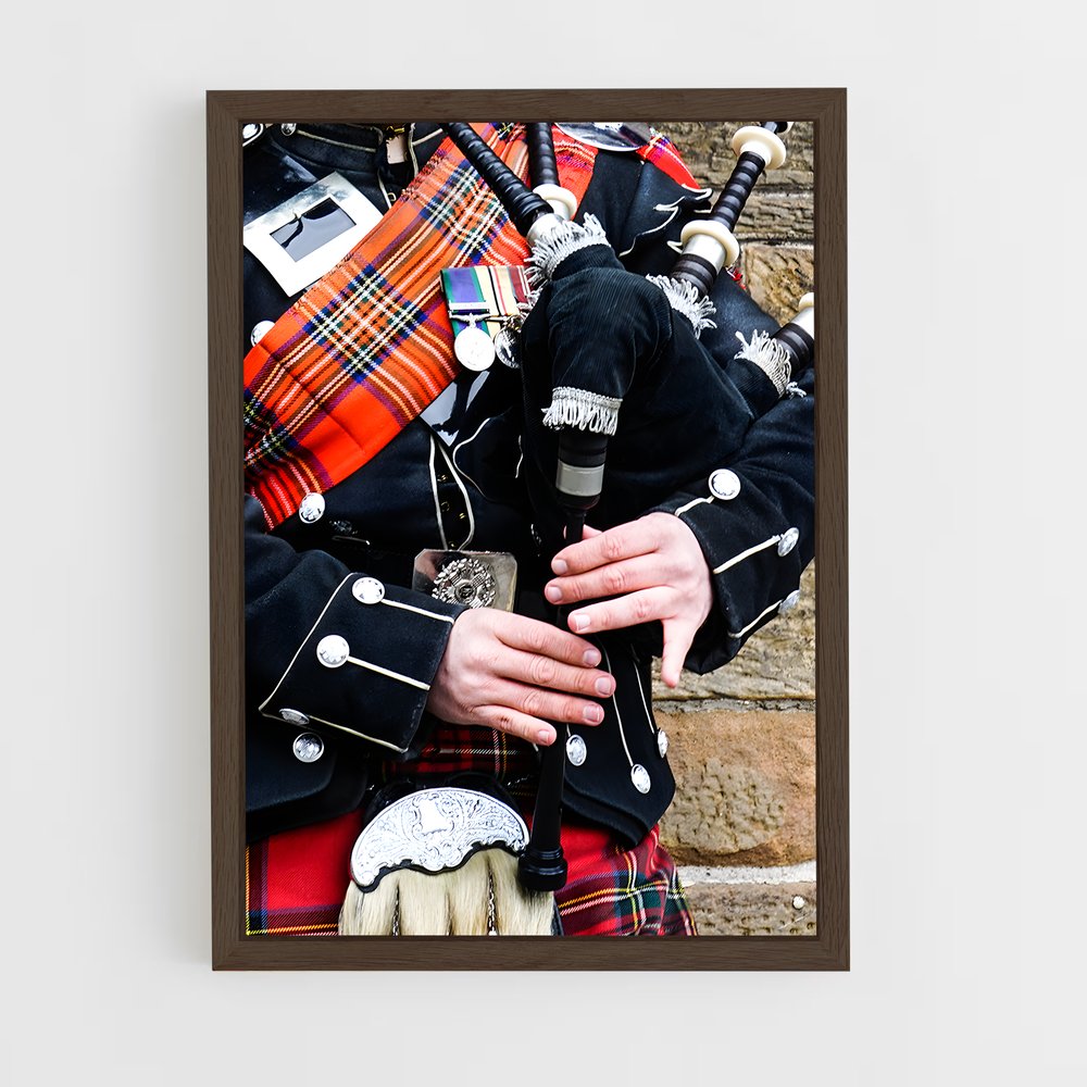 ap-bagpipes-6 cadre Bois foncé