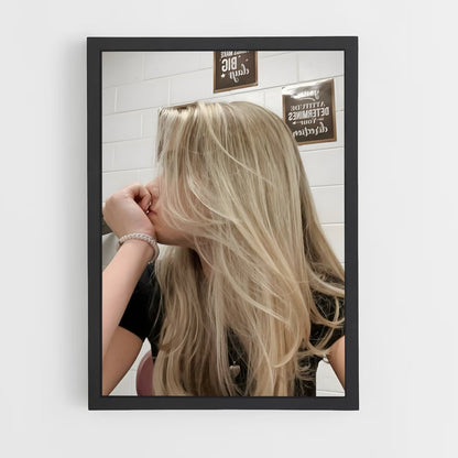 ap-blonde hair-1 cadre Noir