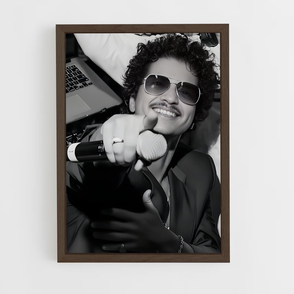 ap-bruno mars-5 cadre Bois foncé