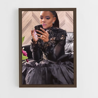 ap-candace owens-1 cadre Bois foncé