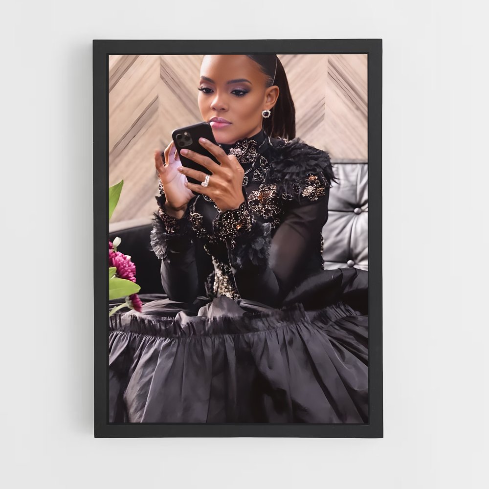 ap-candace owens-1 cadre Noir