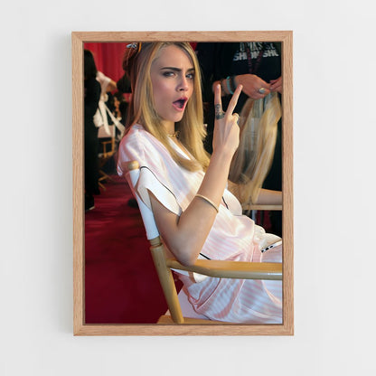 ap-cara delevingne-11 cadre Bois clair