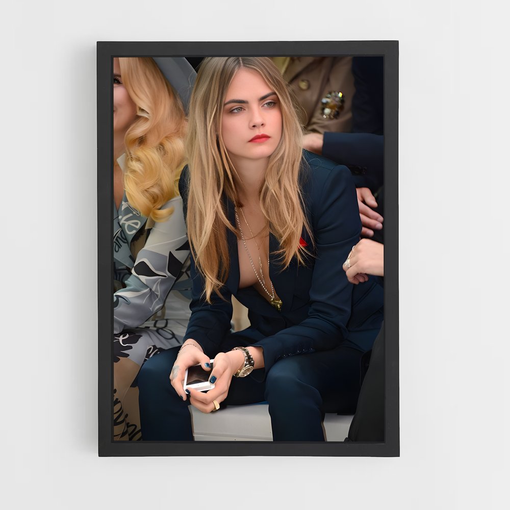 ap-cara delevingne-5 cadre Noir
