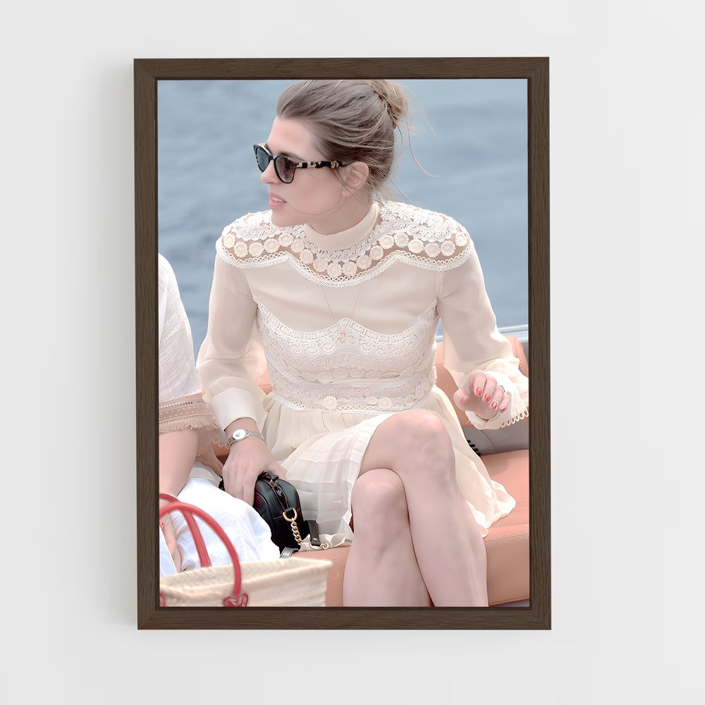 ap-charlotte casiraghi-10 cadre Bois foncé