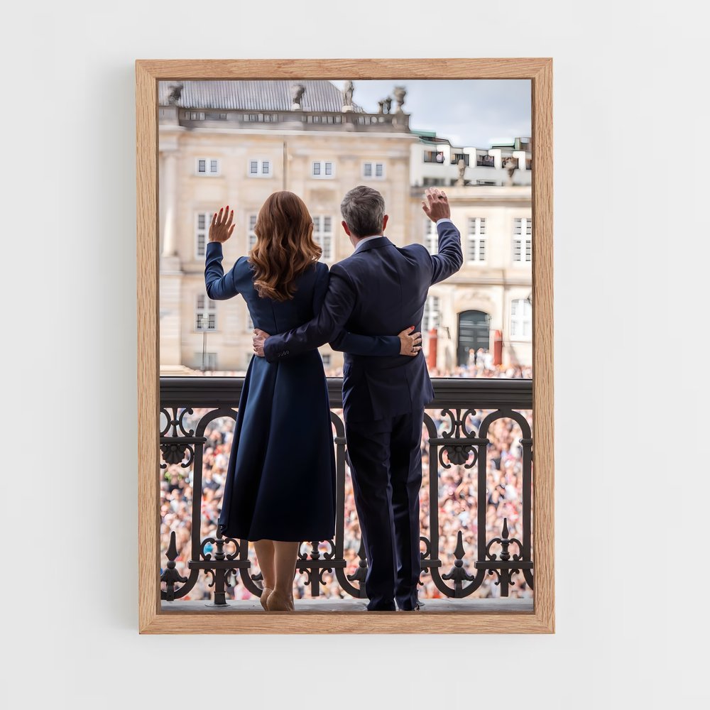 ap-danish royal family-3 cadre Bois clair