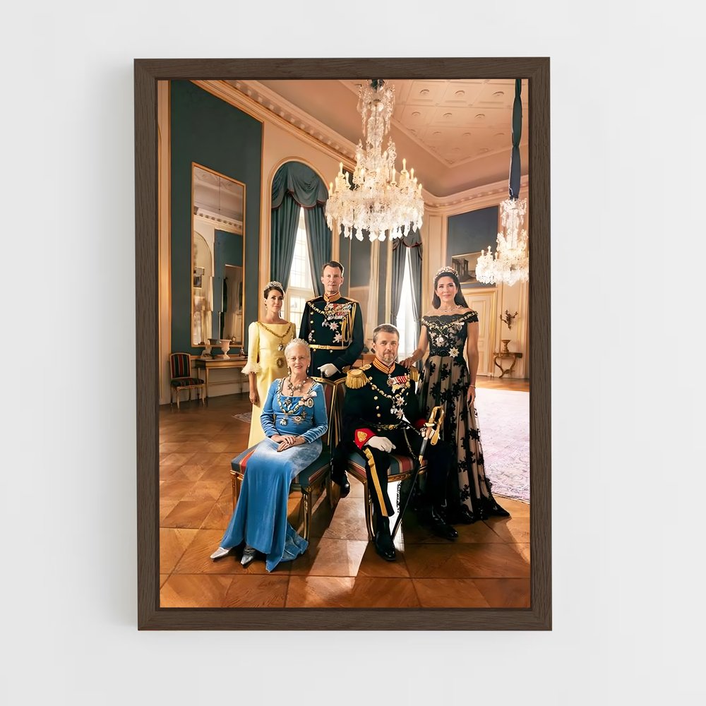 ap-danish royal family-4 cadre Bois foncé