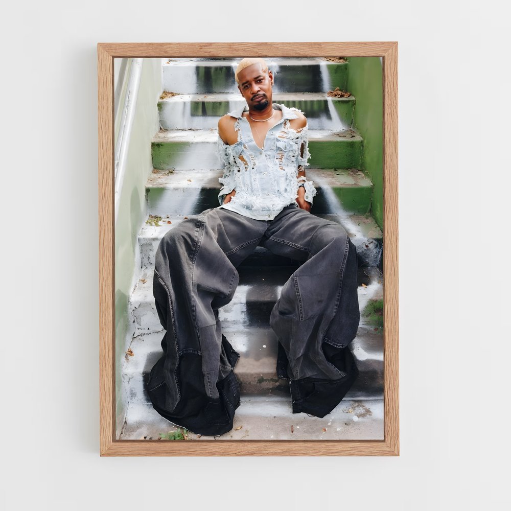 ap-danny brown-3 cadre Bois clair