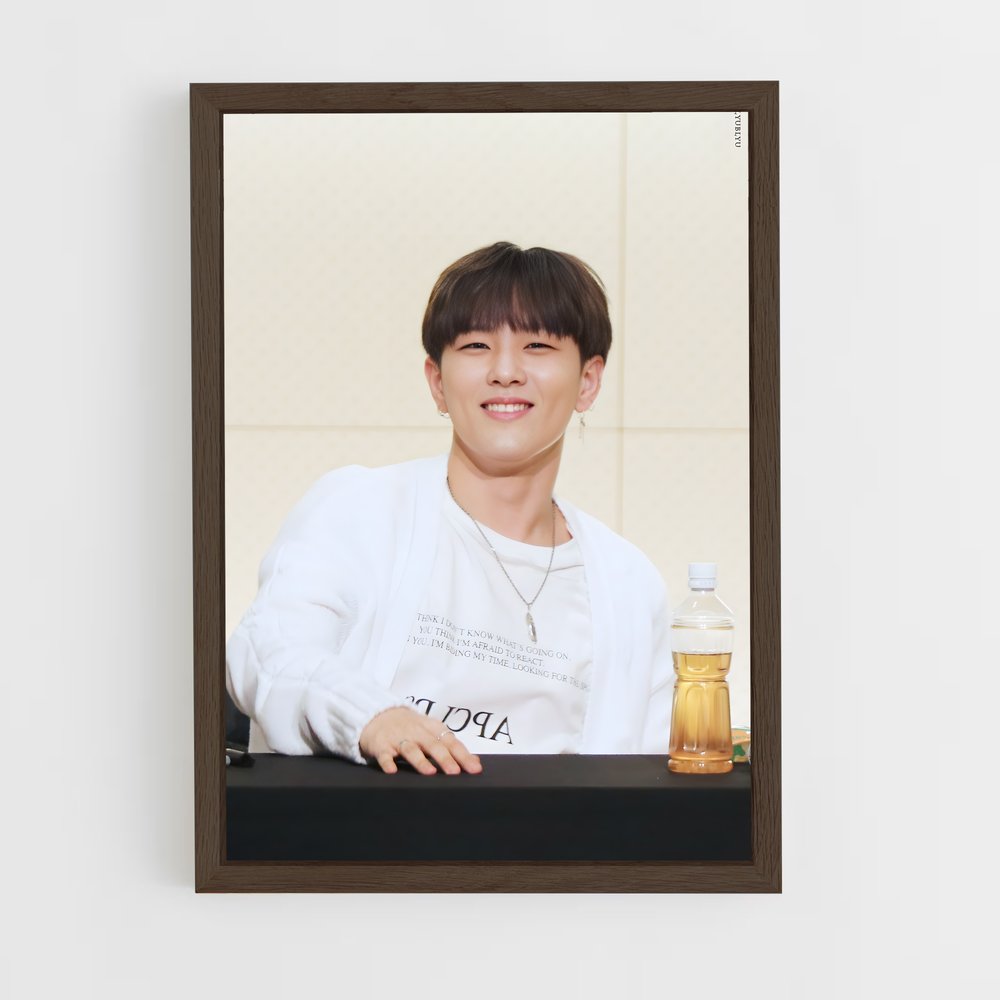 ap-donghyuk-4 cadre Bois foncé