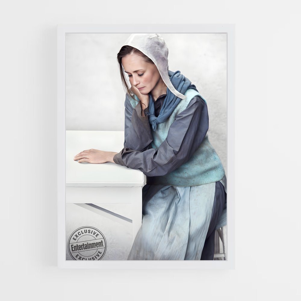 ap-emily malek-3 cadre Blanc