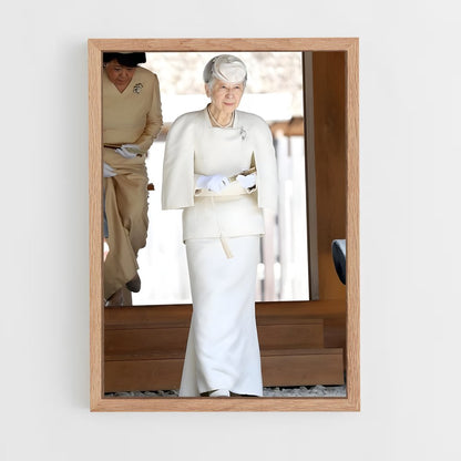 ap-empress emerita michiko-2 cadre Bois clair