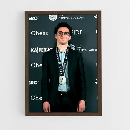 ap-fabiano caruana-4 cadre Bois foncé