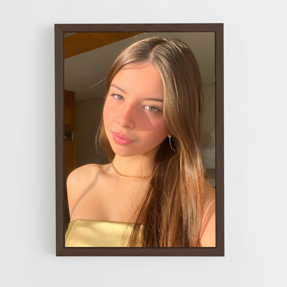 ap-girl-5 cadre Bois foncé