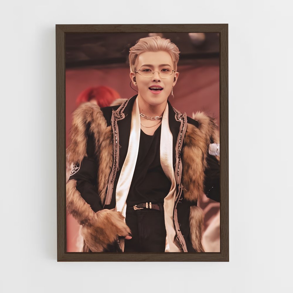 ap-hongjoong-5 cadre Bois foncé