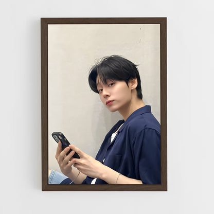 ap-hwanwoong-5 cadre Bois foncé