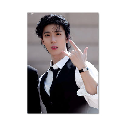 Poster Hwiyoung 49422