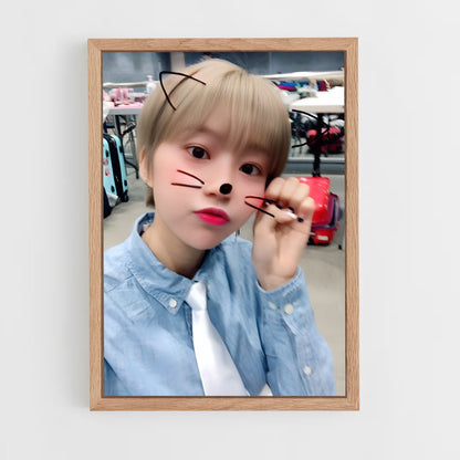 ap-hyebin-1 cadre Bois clair