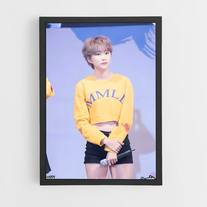 ap-hyebin-2 cadre Noir