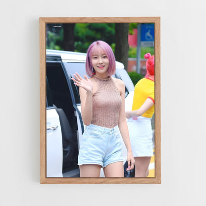 ap-hyebin-4 cadre Bois clair