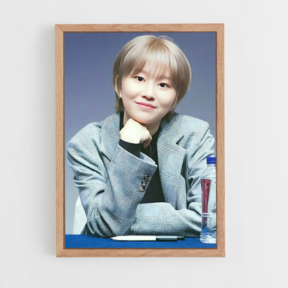 ap-hyebin-6 cadre Bois clair