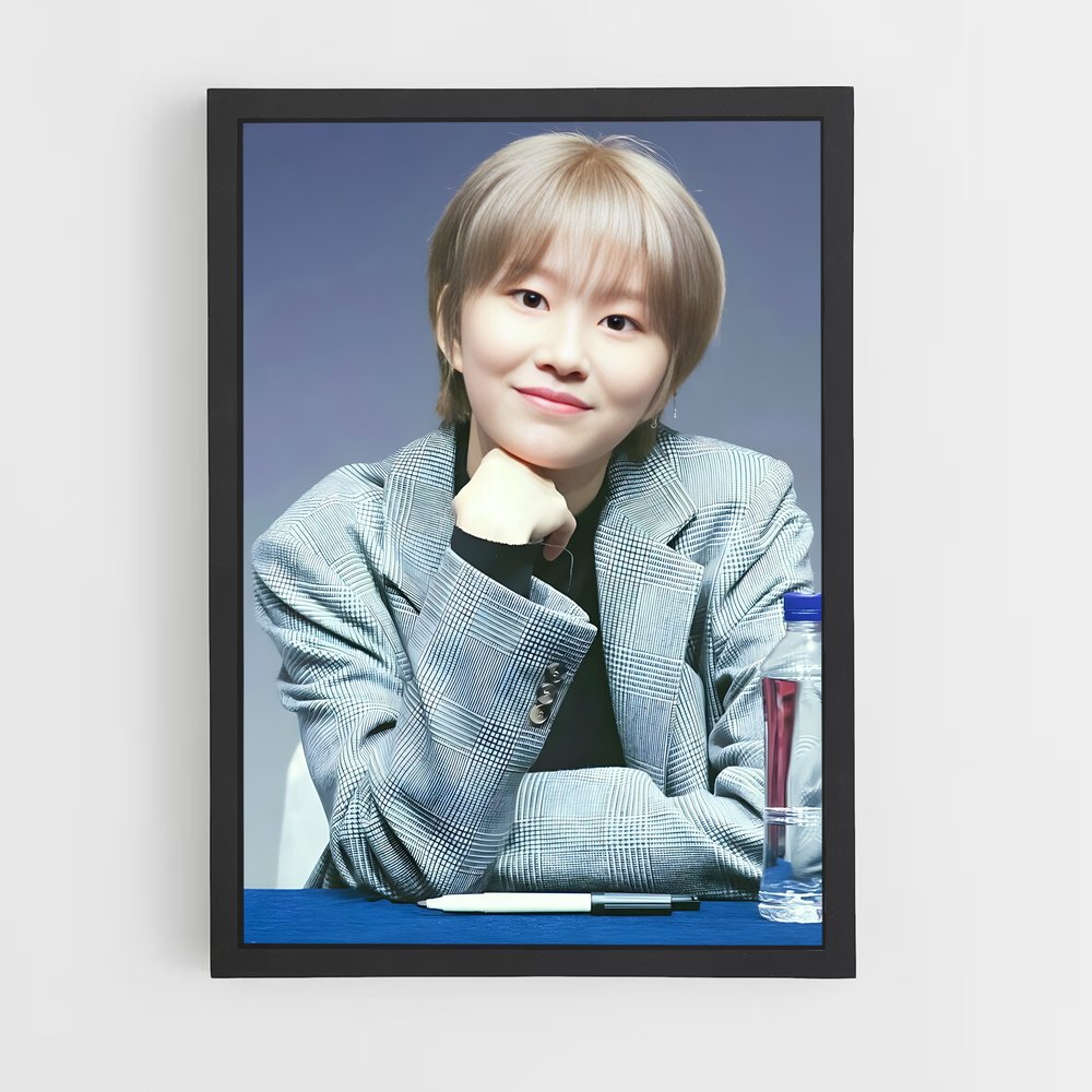 ap-hyebin-6 cadre Noir