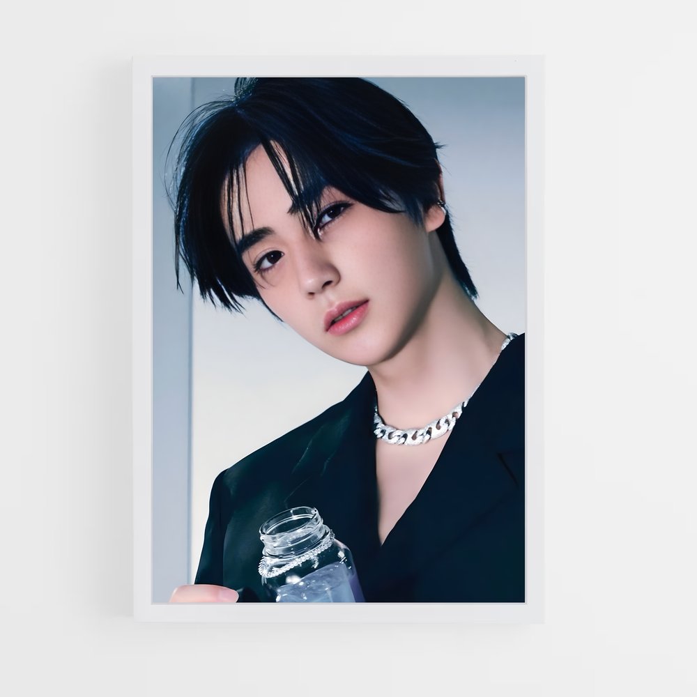 ap-hyunjae-1 cadre Blanc