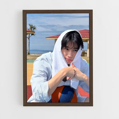 ap-hyunjae-2 cadre Bois foncé