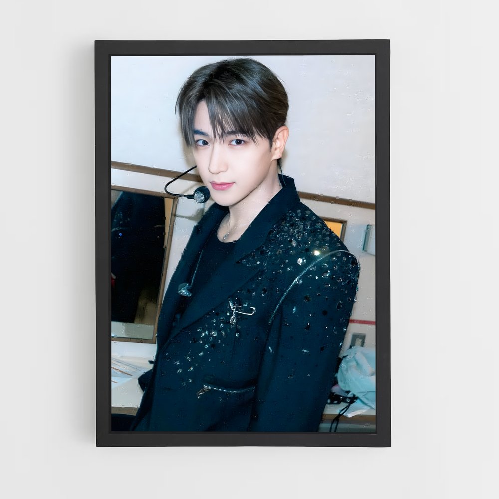 ap-hyunjae-9 cadre Noir