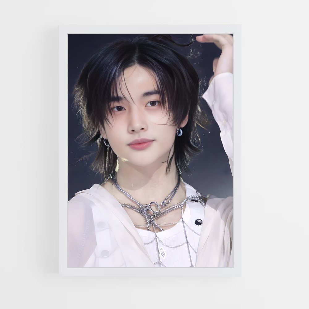 ap-hyunjin-10 cadre Blanc