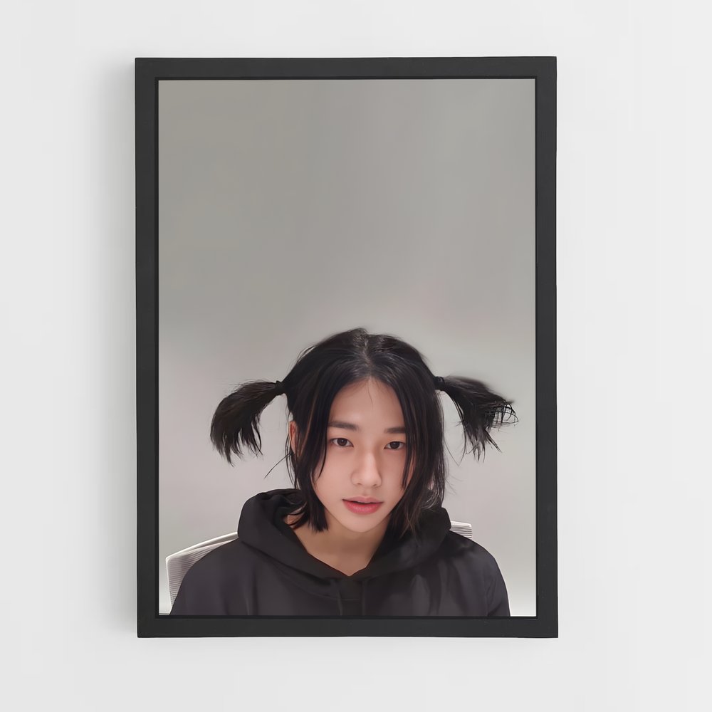 ap-hyunjin-6 cadre Noir