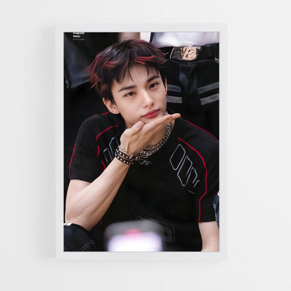ap-hyunjin-8 cadre Blanc