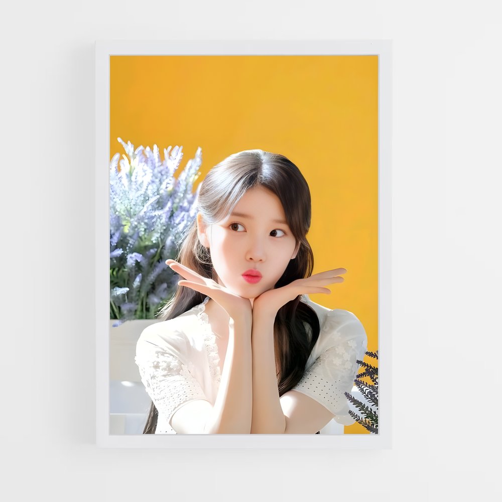ap-iu lee ji-eun-12 cadre Blanc