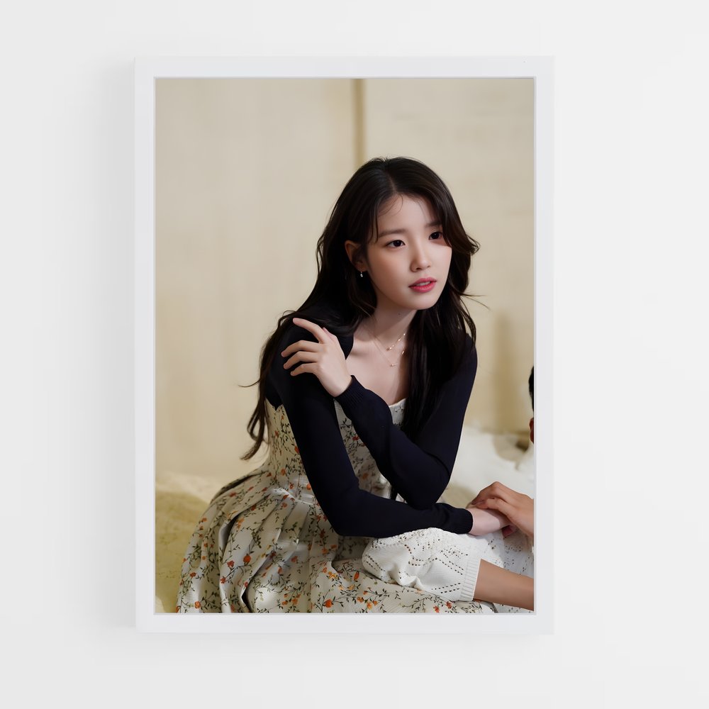 ap-iu lee ji-eun-7 cadre Blanc