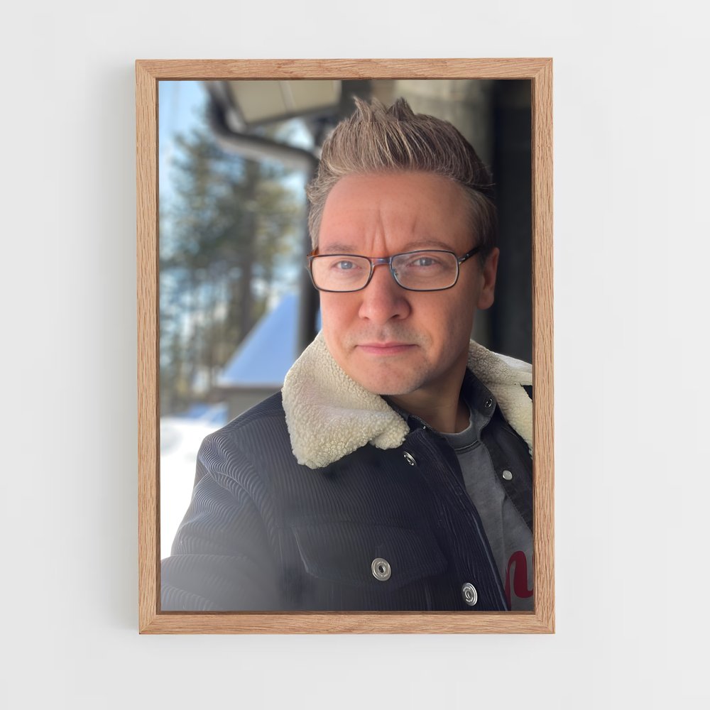 ap-jeremy renner-5 cadre Bois clair