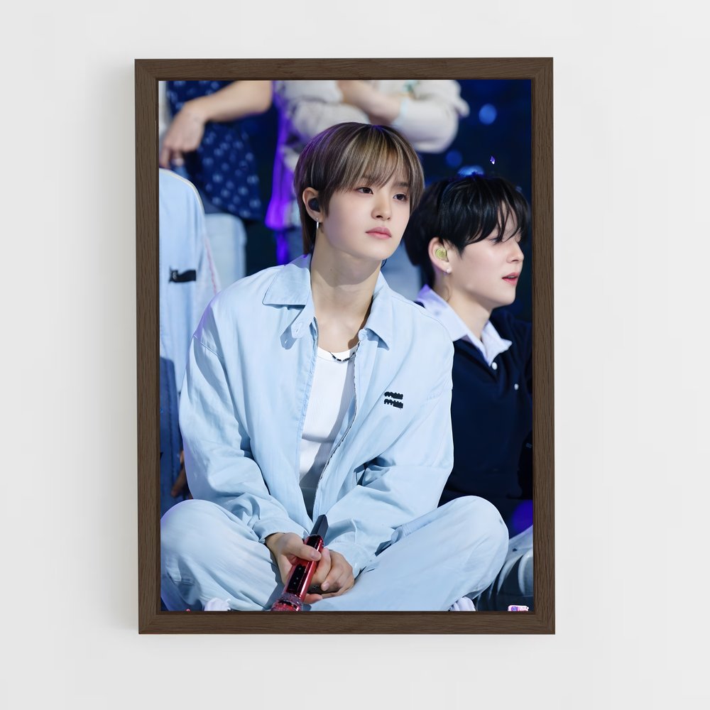 ap-jihoon-4 cadre Bois foncé