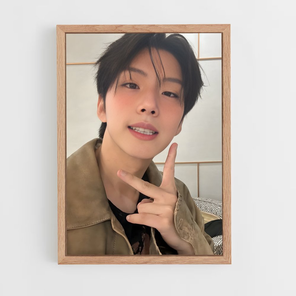 ap-kihyun-1 cadre Bois clair