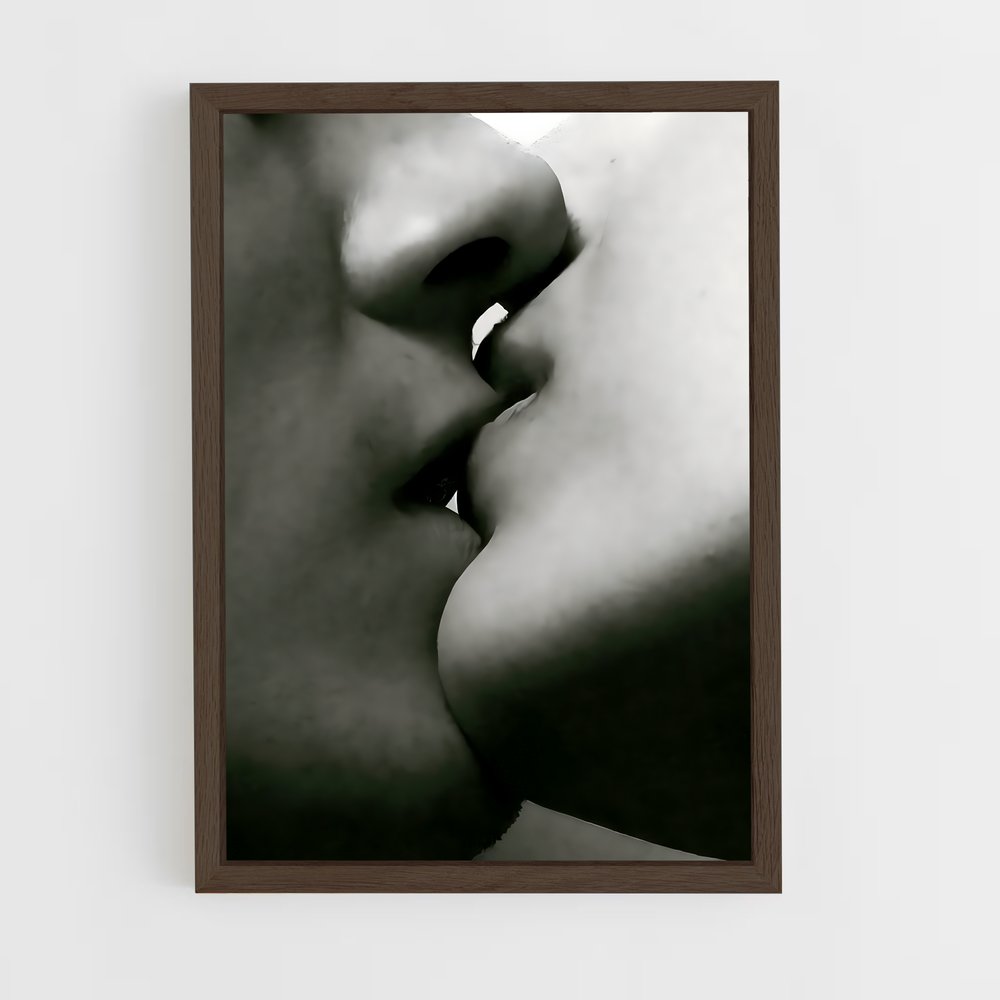 ap-kissing lips-3 cadre Bois foncé