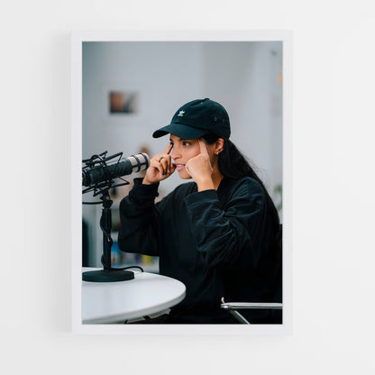 ap-lilly singh-4 cadre Blanc